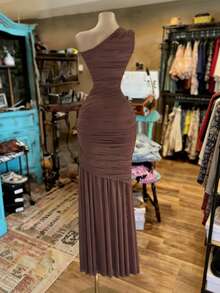 INAWLY 新款女士不对称肩部收腰无袖网纱紧身中长连衣裙 - 咖啡 - 查看 2