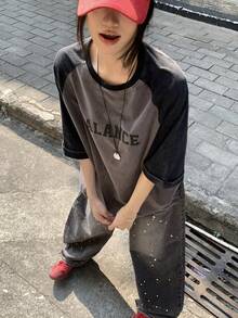 DAZY 女士圆领撞色宽松T恤，街头风图案T恤 - 灰色 - 查看 2