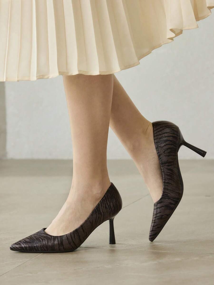 MOTF PREMIUM Sepatu hak tinggi stiletto ujung runcing yang mewah, bergaya vintage, cocok untuk fesyen dasar, perjalanan sehari-hari, pesta malam, dan acara musim semi. - Grafit Hitam - View 1