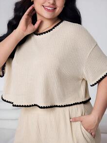 Solflare Bộ đồ nữ cỡ lớn thoải mái, thích hợp cho kỳ nghỉ và đi làm, gồm áo crop top rộng vai phối màu tương phản và quần ống rộng, phù hợp cho mùa xuân/hè/thu. - Màu be - Xem 5