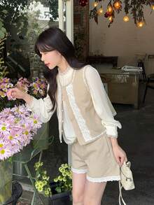 DAZY 女士刺绣系带背心、长袖衬衫和蕾丝边短裤两件套 - 杏色 - 查看 6