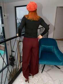 Gretanique HIGH NECK FORM FITTED TEE - Black - View 2