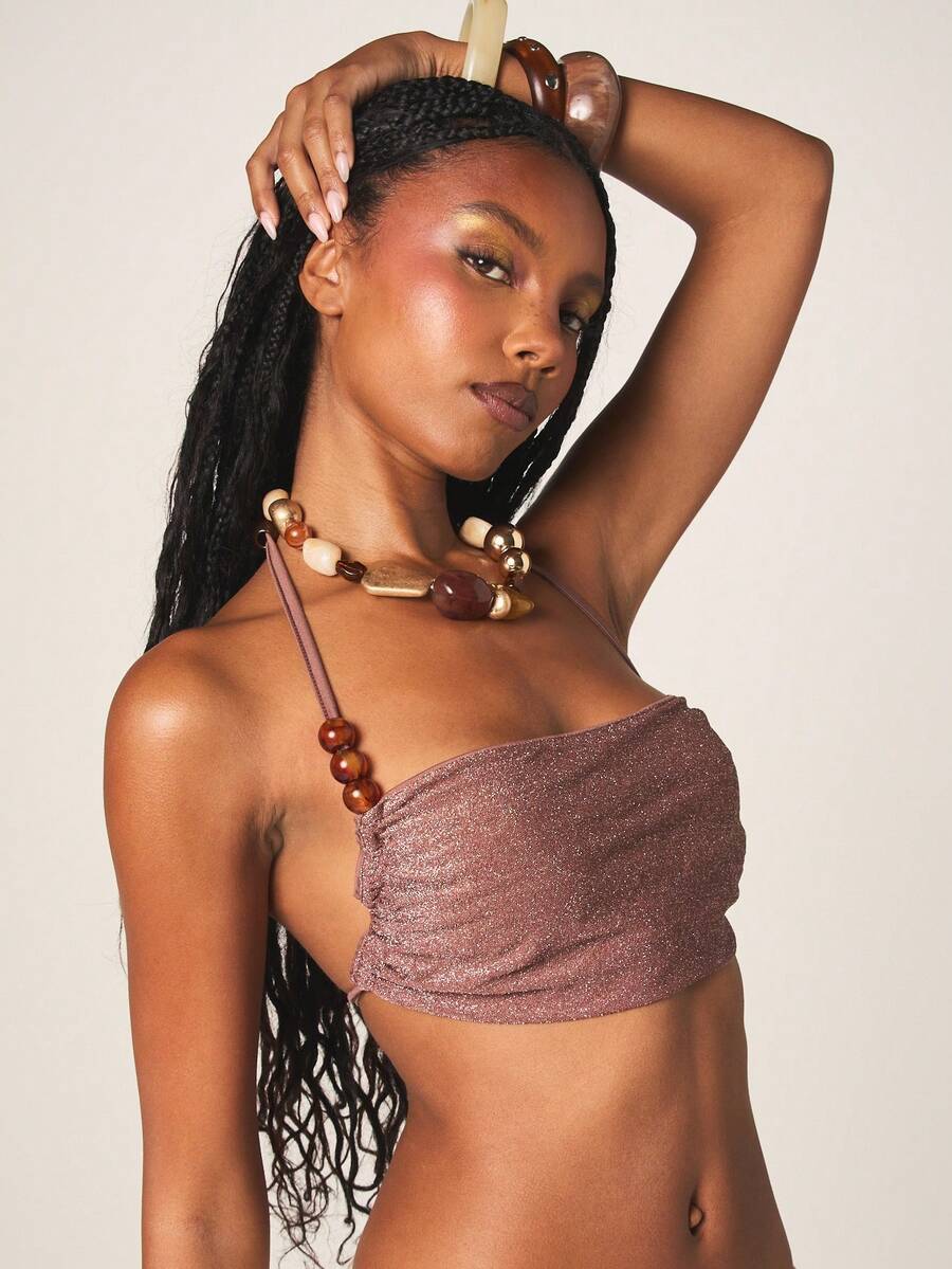 MISSGUIDED 女士闪亮金属色露背吊带短款背心，露背系带设计，适合夏季派对和节日穿着。 - 卡其色 - 查看 1