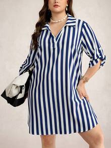SHEIN LUNE Vestido casual recto holgado con mangas enrolladas de rayas para mujer de talla grande, vestido de rayas de talla grande, vestido camisa de talla grande, vestido de resort de rayas de talla grande para mujer, vestido casual de curvas, vestidos túnica para mujer de vacaciones, vestido de estilo francés para mujer, vestidos de verano para mujer, vestidos náuticos para mujer, vestido de marinero para mujer, atuendos de verano para mujer, vestido de yate, vestido de rayas, vestido de verano con mangas, atuendos de verano para mujer de talla grande, vestidos casuales de verano para mujer - Blanco y Negro - Ver 6