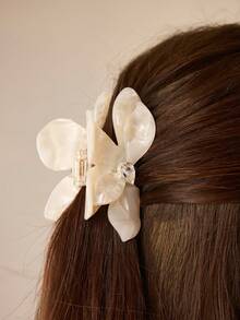 MOTF PREMIUM BUTTERFLY WHITE HAIRPIN - White - View 4