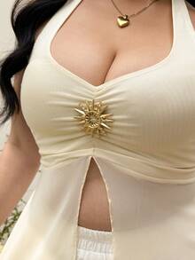CovetEZ 大码女式休闲金属向日葵装饰露背吊带背心，适合春夏假期穿着 - 黃色 - 查看 8