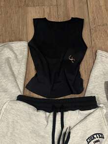 SHEIN Áo ba lỗ nữ, thêu hoa kiểu cổ điển, đính sequin, thích hợp mặc đi dự tiệc, áo ba lỗ nữ cỡ lớn, áo ba lỗ nữ cỡ lớn mùa xuân/hè 2026 mới. - màu đen - Xem 2