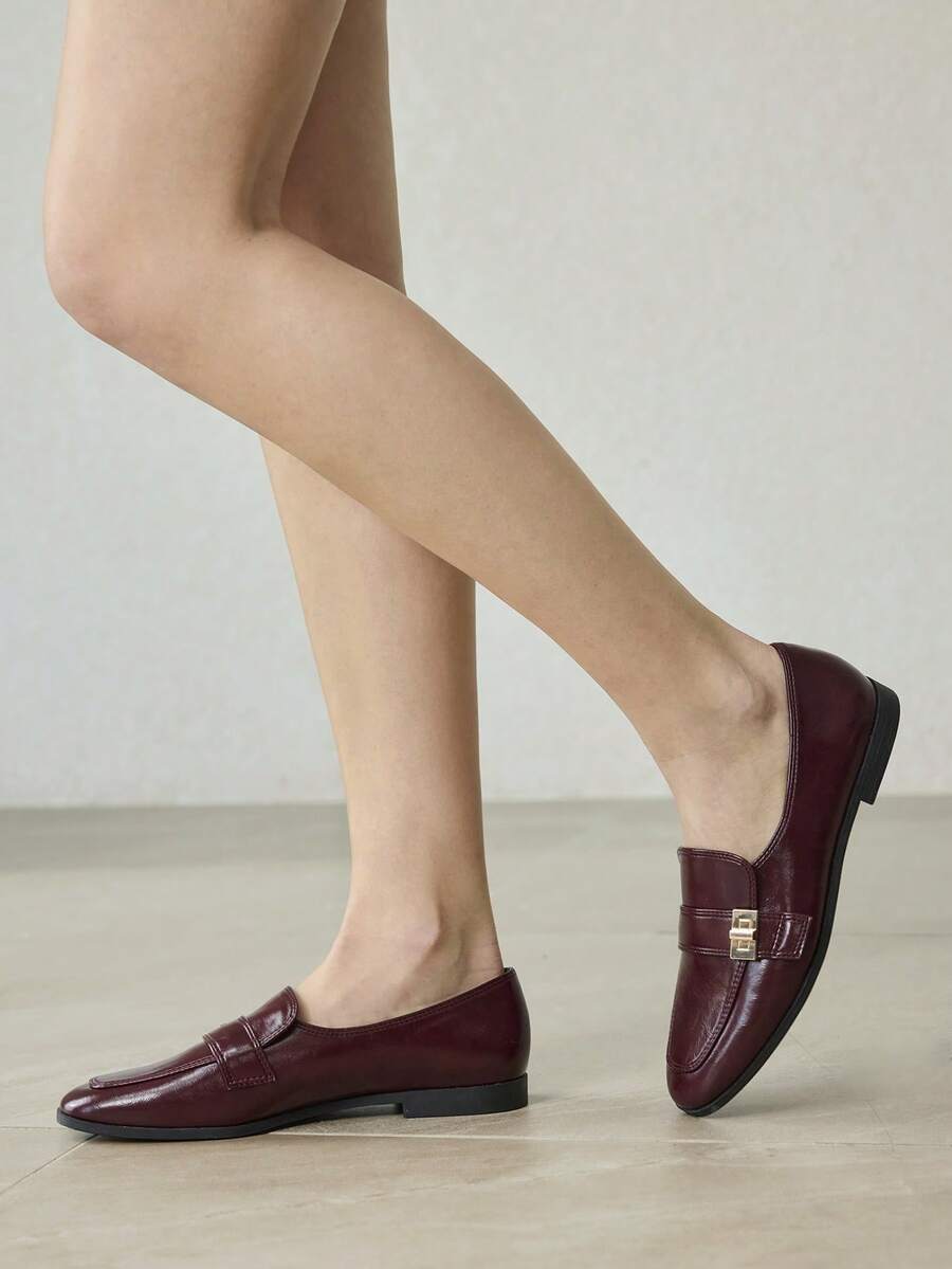 MOTF WOMEN PU LEATHER METAL DETAIL FLATS VALENTINE'S DAY SPRING SHOES - Burgundy - View 2