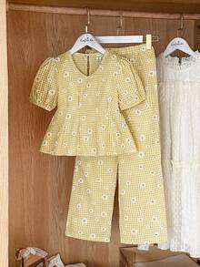 Vintaside Kids 少女黄色格子雏菊印花泡泡袖上衣和配套长裤套装，适合外出、休闲穿着和派对。 - 彩色 - 查看 4