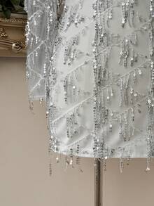 Lovelzi 优雅浪漫时尚的黑色亮片流苏长袖无肩带连衣裙，适合单身派对、婚礼、毕业季、度假、下午茶、鸡尾酒会等场合。 - 白色 - 查看 3