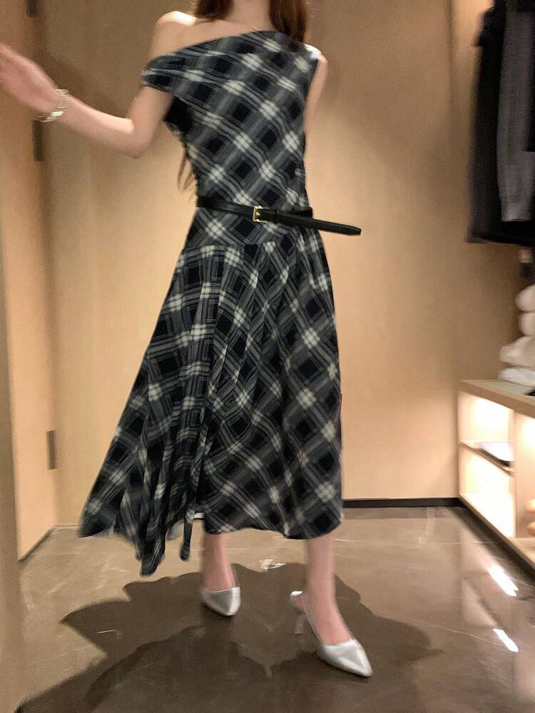 Women's Plaid Shoulder Pleated Mid-Length Dress, Korean Style Sundress