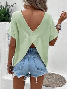 SHEIN Essnce Áo thun ngắn tay màu mơ hở lưng khoét lỗ, dáng rộng thoải mái, thoải mái cho nữ mùa xuân và hè, phong cách Boho, trang phục đi nghỉ mát, áo ôm dáng, mùa hè kiểu châu Âu, áo hở lưng, trang phục đi biển, áo đi chơi, áo mùa hè dễ thương, trang phục Hawaii cho nữ - Màu xanh Bạc hà - Xem 1