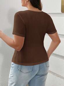 SHEIN Essnce Áo thun nữ cỡ lớn mùa hè kiểu Pháp mới, trang phục công sở kín đáo, đồ mặc thường ngày, áo thun cơ bản ôm dáng, chất liệu vải dệt kim gân, cổ chữ V, tay ngắn, màu đen. - màu nâu - Xem 2