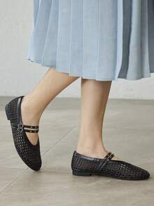 MOTF 女士孔眼系带编织平底鞋 - 黑色 - 查看 7