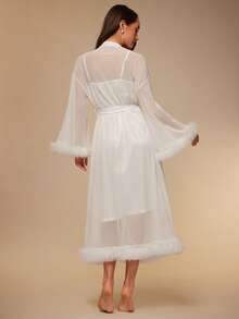 Silquee 毛边腰带缎面睡袍吊带裙睡衣套装/白色睡衣套装，秋冬服装 - 白色 - 查看 2