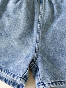 Playful Pals Bộ 2 món cho bé trai mùa hè, gồm áo thun ngắn tay cổ tròn và quần short denim. - Nhiều màu - Xem 7