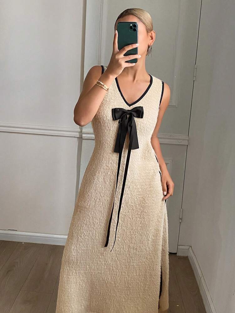 Elegant Colorblock Bow Decor V-Neck Plush Knit Fabric Long Women Nightgown