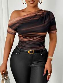 SOLERSUN 大码女式扎染印花不对称荷叶边短袖T恤，适合日常休闲穿着。时尚短袖上衣，巧克力棕色、扎染、咖啡棕色可选，春夏度假必备，时尚百搭，是度假旅行的理想之选。 - 咖啡棕 - 查看 6