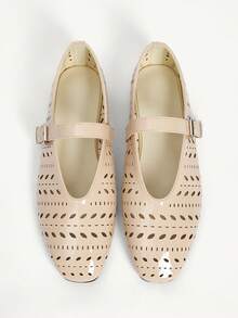 Light apricot