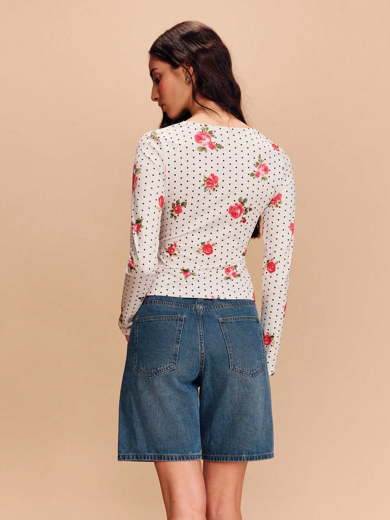 Fitted Long-Sleeve Floral Tee With Button Placket Spring Summer Vacation Office French Style Parisian Style