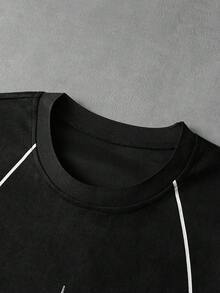 PAVTROS 男士撞色印花圆领短袖T恤，Y2K黑色，适合万圣节派对、街头服饰、春夏、夏季、度假、复古、外出、派对、节日、送给男友的礼物、街头服饰、运动等场合。 - 黑色 - 查看 5