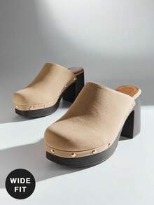 Solezae Dép bít mũi đế xuồng đính đinh tán dáng rộng dành cho nữ – Gót vuông cổ điển, thoải mái và sành điệu. - Màu be - Xem 3