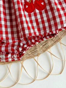 SHEIN 新生女宝宝夏季可爱红白格子草莓图案彼得潘领连体衣，配发带 - 紅色 - 查看 7