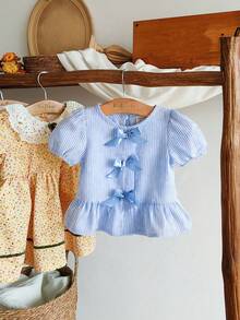 SHEIN Blus Bayi Perempuan dengan Tekstur Kain Bunga yang Unik, Gaya Liburan Pedesaan, Lucu & Modis, Nyaman untuk Musim Semi/Panas, Dekorasi Pita - Biru - View 8