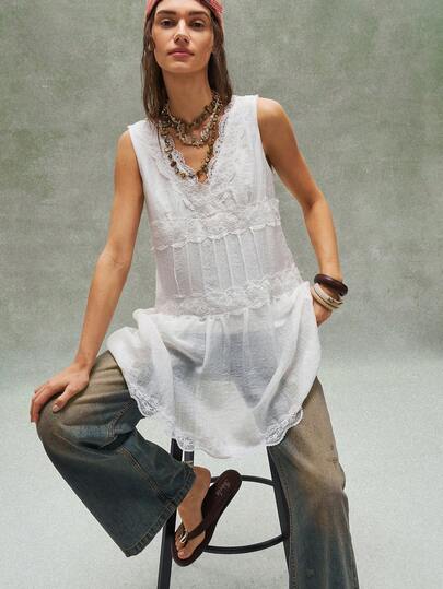 Bohemela 女士夏季休闲度假浪漫优雅法式海滩波西米亚音乐节雪纺拼接蕾丝细节V领背心A字迷你连衣裙，女士夏季服装，自由休闲的穿搭风格，时尚女士服装，海滩装，夏季度假装，白色连衣裙，毕业季礼服，婚礼宾客装