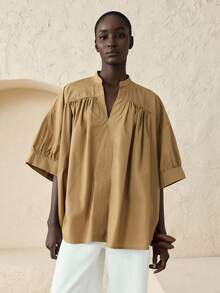 Ontre Camisa suelta de mujer 2026SS color caqui, verano, chic, para brunch, lisa, cuello en V, plisada, hombros caídos, estilo vintage elegante, casual de negocios, para oficina y desplazamientos urbanos - Camel - Ver 4
