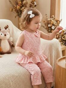 SHEIN Playful Pals 女婴碎花荷叶边下摆无袖上衣和粉色裤子两件套，饰有粉色蝴蝶结，适合外出、日常穿着、居家休闲和派对穿着。 - 粉色 - 查看 5