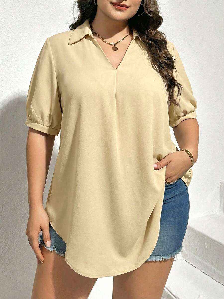 SHEIN Essnce 大码女式夏季休闲宽松V领黑色衬衫,夏季女装,黑色上衣,教师衬衫,职业女式衬衫,夏季女式衬衫,女士衬衫,妈妈装,夏季上衣,飘逸衬衫,夏季套装,黑色衬衫 - 淡黃色 - 查看 1