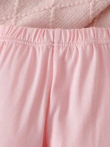 SHEIN 新生儿秋/春季粉色柔软爱心印花黑色蝴蝶结针织花瓣袖毛衣上衣搭配黑色蝴蝶结修身裤两件套，适合外出、休闲、运动、圣诞节、派对等场合。 - 粉色 - 查看 4