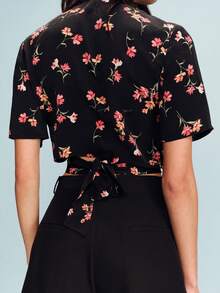 lacRébo Wrap Crop Blouse With Floral Print And Deep V Neckline - Black - View 6
