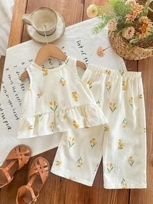 SHEIN 度假休闲印花杏色背心裤套装，可爱复古风，女婴夏季服装套装，女婴花朵两件套，女婴花朵印花套装，女婴花朵裤装套装 - 粉色 - 查看 2