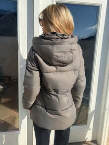 Sydney Algeri 时尚休闲可调节腰部绗缝中长款连帽加厚棉服外套女士冬季服装 - 灰色 - 查看 2