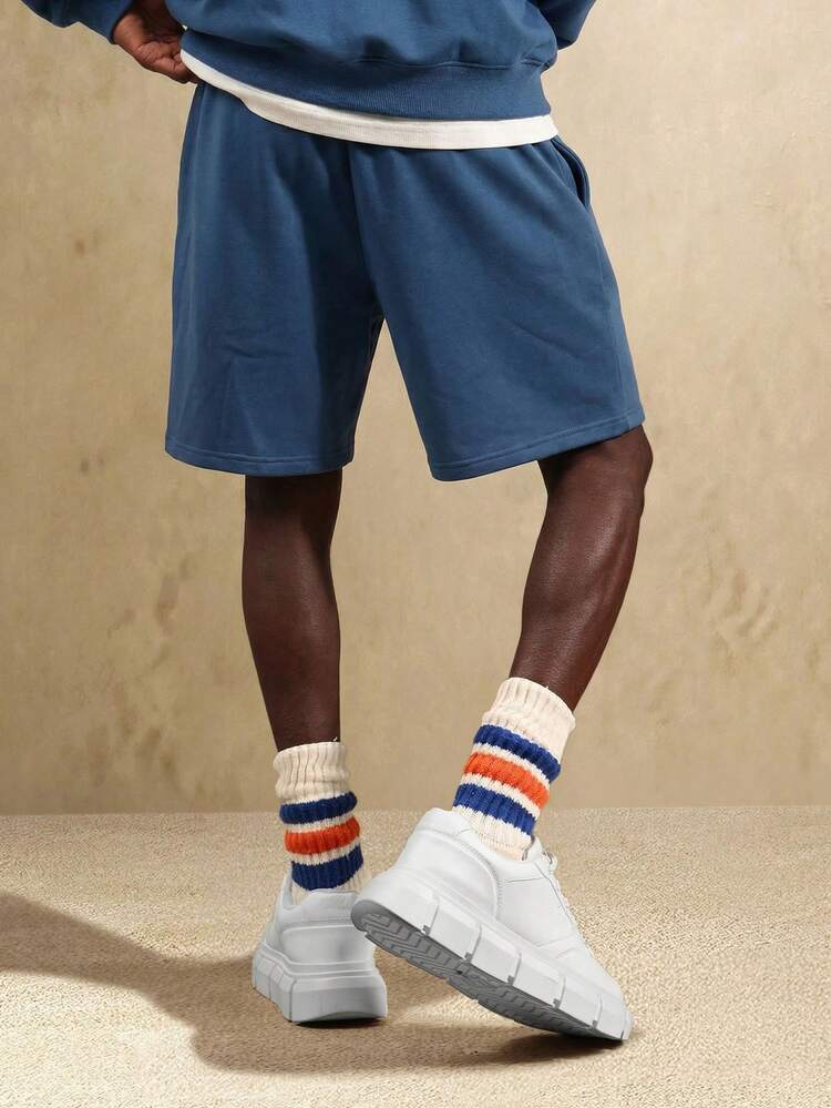 허리끈이 있는 드롭 크로치 트레이닝 반바지