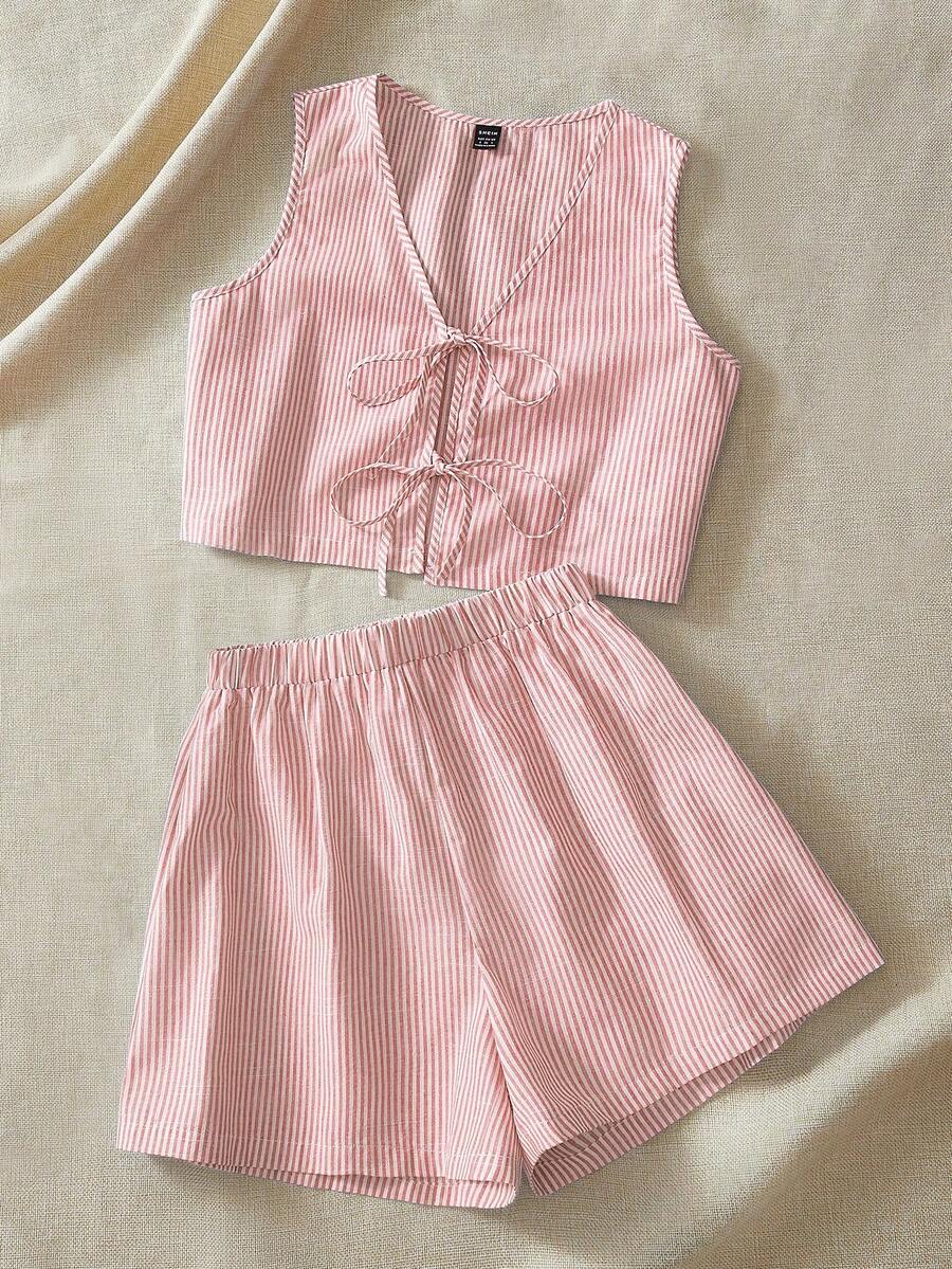 SHEIN VCAY 两件套女士休闲条纹编织图案露脐上衣和高腰宽松短裤套装 - 紅白色 - 查看 1