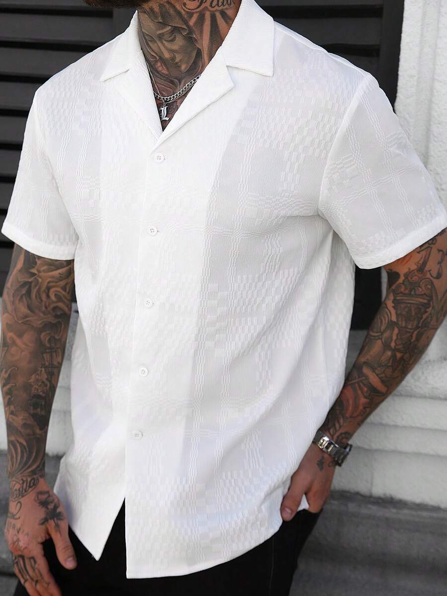 Manfinity Homme 男士提花短袖衬衫,适合正式或休闲场合,如度假、用餐、办公、居家休闲等,款式百搭,面料舒适,自穿或送礼皆宜。 - 白色 - 查看 1