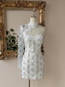 Lovelzi 优雅浪漫时尚的黑色亮片流苏长袖无肩带连衣裙，适合单身派对、婚礼、毕业季、度假、下午茶、鸡尾酒会等场合。 - 白色 - 查看 4