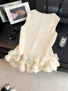 SHEIN Franclia 女士优雅缎面双层荷叶边无袖背心，适合春夏外出和约会 - 杏色 - 查看 2