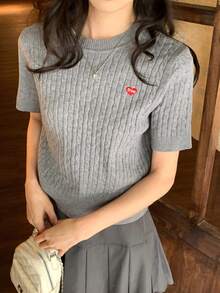 DAZY Blusa de punto de cuello redondo con estampado de letras y corazones, estilo coreano de manga corta para mujer - Gris - Ver 3