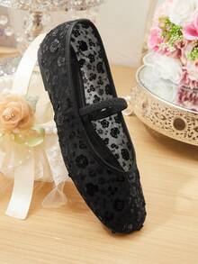 CUCCOO HITCHD 黑色网纱串珠花朵方头舒适柔软简约通勤女式平底鞋 - 黑珠片色 - 查看 11