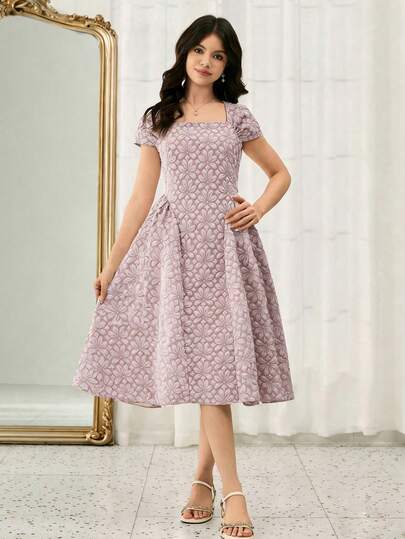 SHEIN 少女方领短袖纹理面料侧腰收腰连衣裙，优雅大方，适合婚礼季、派对和聚会。