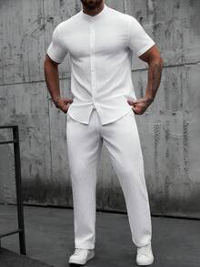 Manfinity Homme 男士休闲纯色立领短袖衬衫长裤套装，适合春、夏、秋季穿着，简约百搭，适合日常通勤。 - 白色 - 查看 4