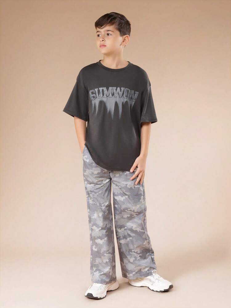 Oversized Tee And Camo Pants Set With Graphic Print