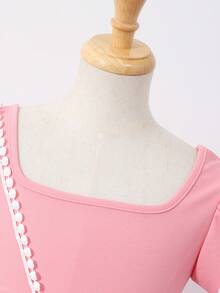 女童粉色甜美公主风连衣裙，配有蝴蝶结、泡泡袖、褶裥腰身、方领和配套手提包，适合生日派对、聚会、郊游等场合。 - 粉色 - 查看 7