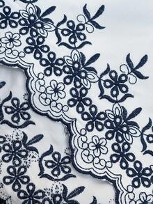 SHEIN LUNE 两件套女士休闲刺绣圆领背心和短裤套装 - 藍白色 - 查看 10