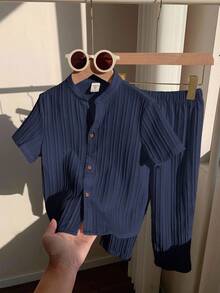 SHEIN 2件套男/女婴舒适休闲日常纹理面料白色短袖衬衫和裤子套装，适合室内、室外、日常、运动、玩耍、聚会、拍照、度假、春夏季节等场合。 - 藏蓝色 - 查看 4