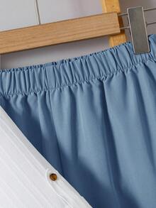 SHEIN 两件套休闲韩版圆领短袖纯色贴袋衬衫搭配宽松直筒裤，适合青少年男生，可用于学校、花园、海滩、生日、春、夏、秋、冬等场合。 - 霧霾藍 - 查看 4